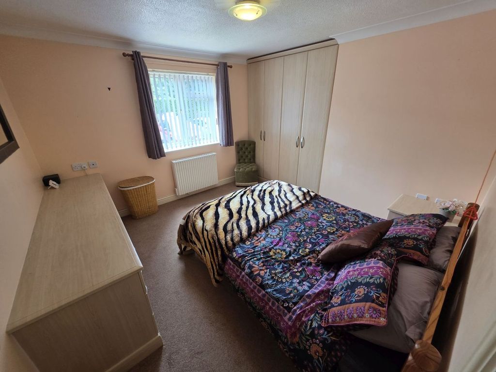 Additional image 13 of 1 bed property for salePriory Gardens, Abergavenny NP7