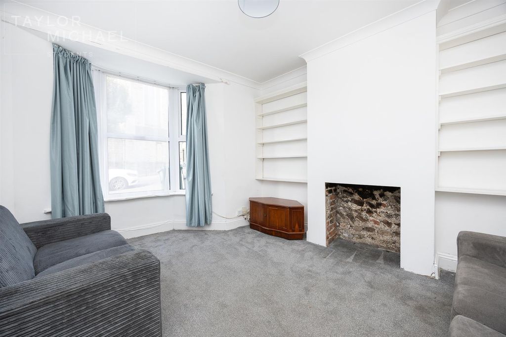 Property photo 2 of 24 Living Room