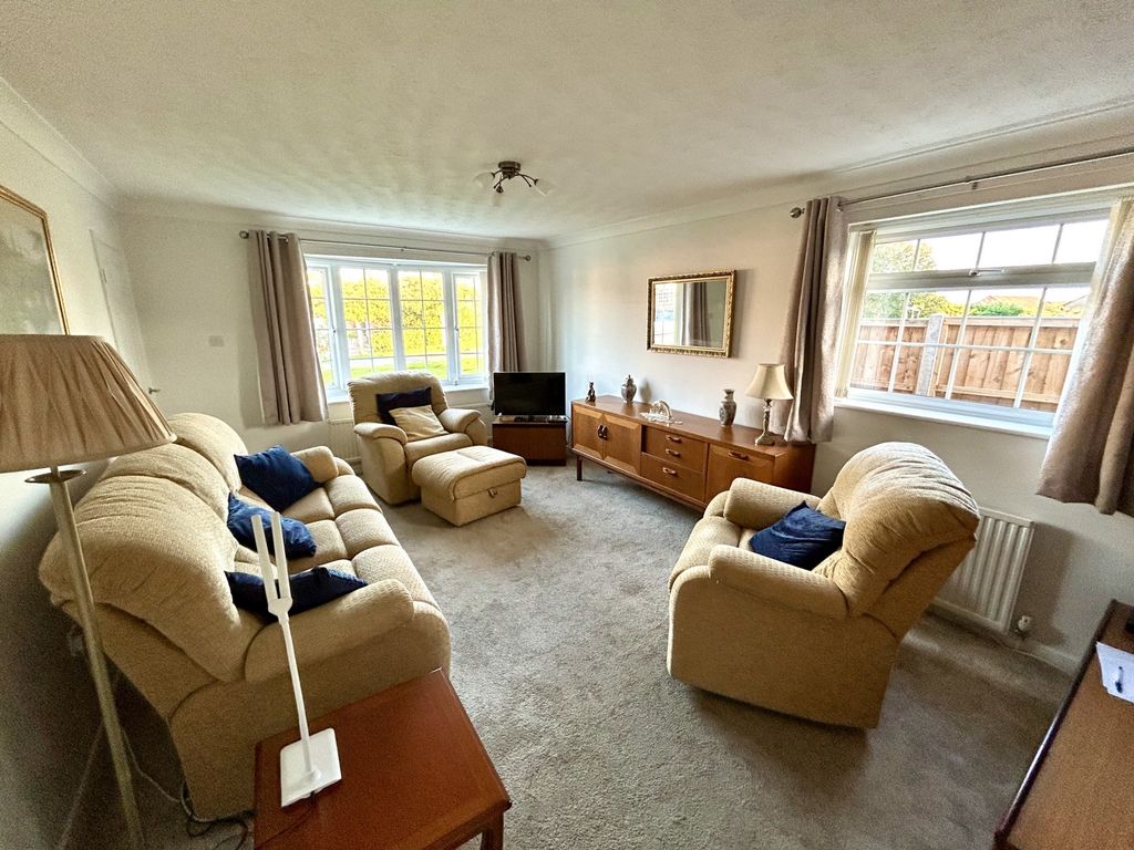 Property photo 2 of 16 Photo 9