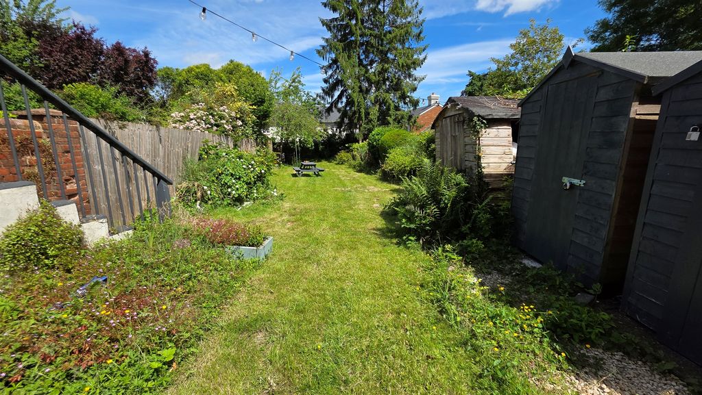 Property photo 2 of 9