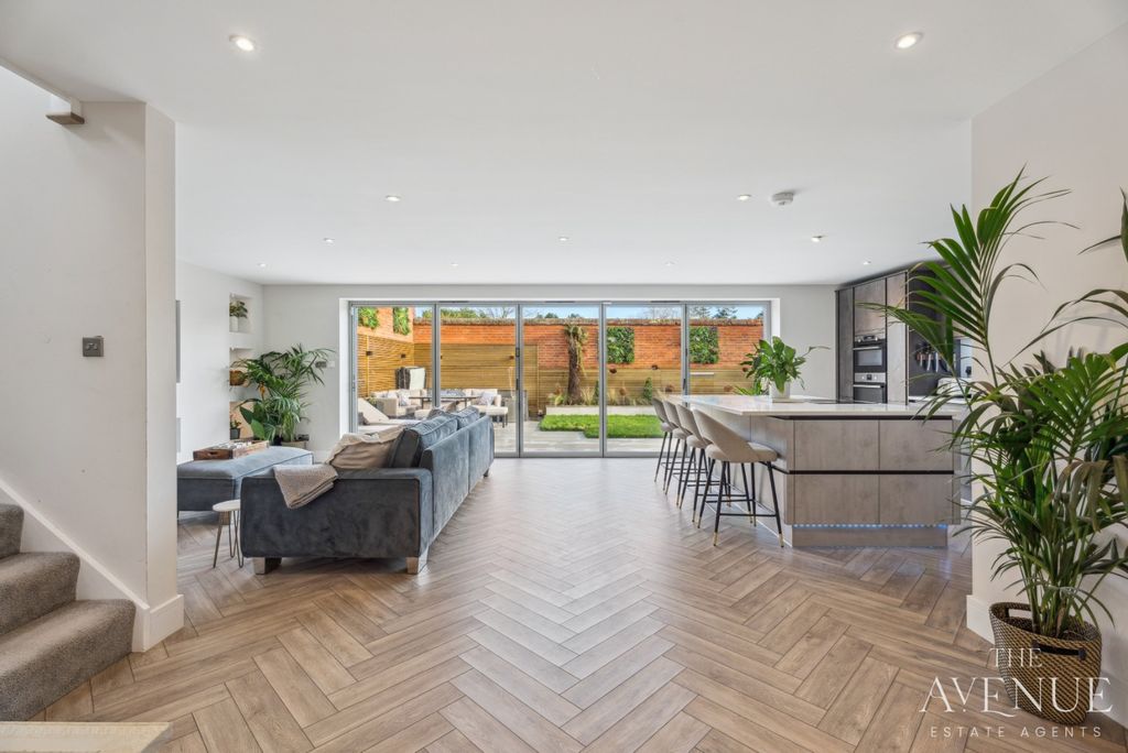 Property photo 1 of 30 4779051