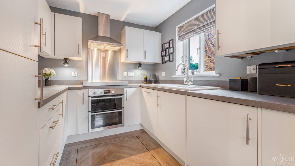 Property photo 3 of 33 4851976