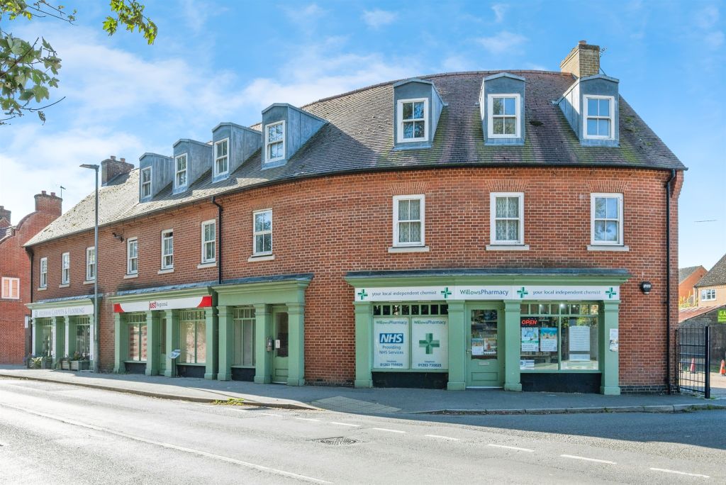 Property photo 1 of 17