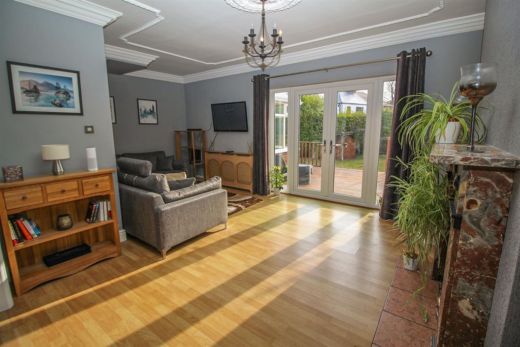 Property photo 3 of 21