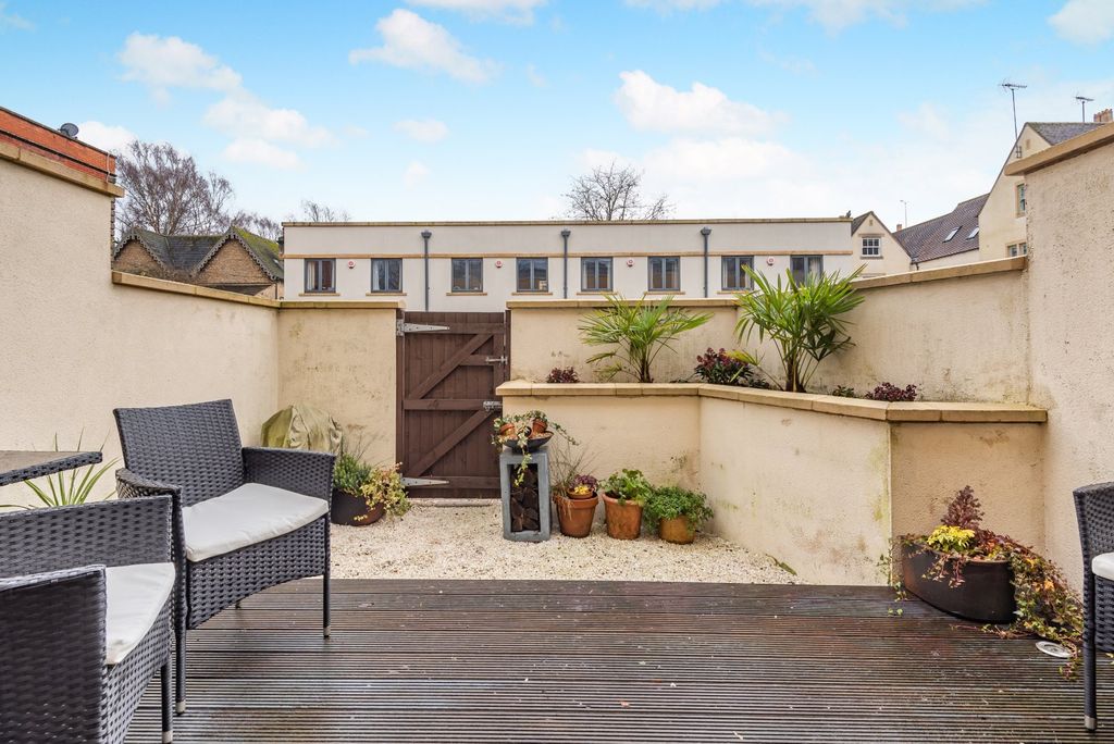 Property photo 3 of 23 Picture No. 08