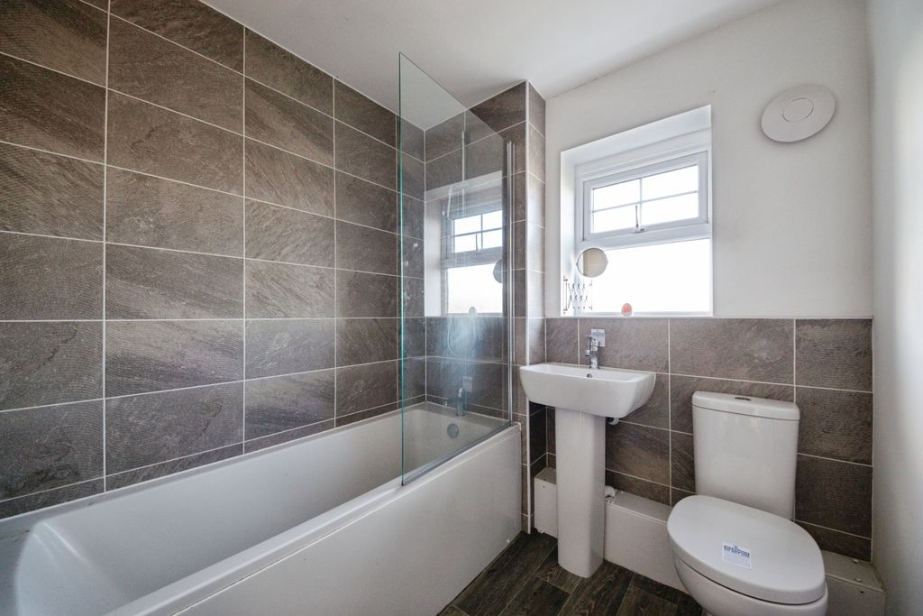 Property photo 2 of 29 Pbox-Img.Jpg