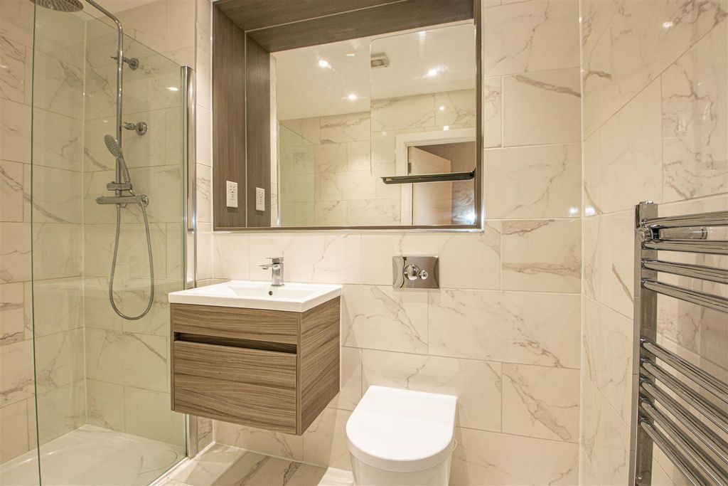 Property photo 3 of 14 Sil_8.Jpg