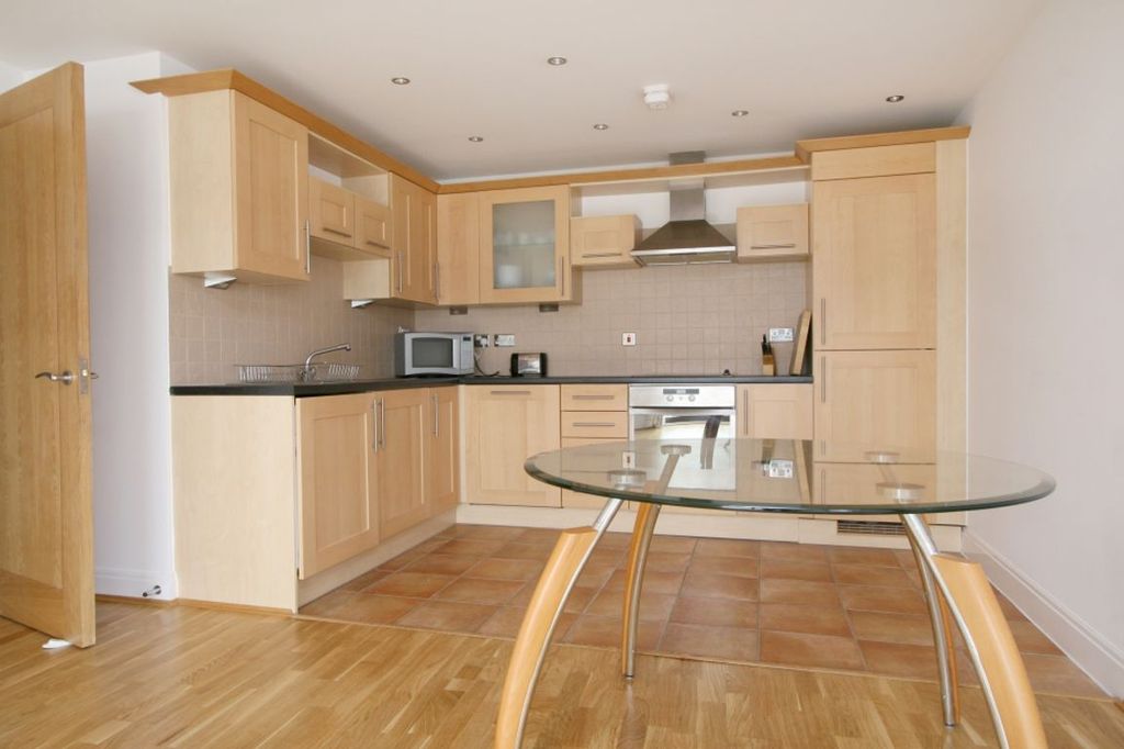 Property photo 2 of 5