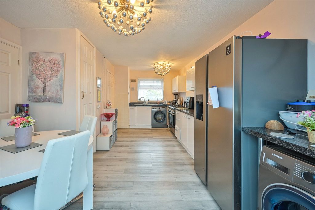 Property photo 2 of 15 Picture No. 04