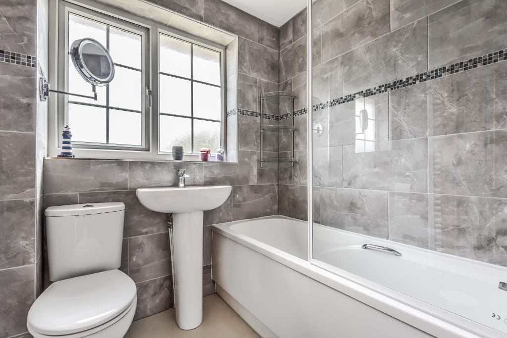 Property photo 3 of 12 Bathroom