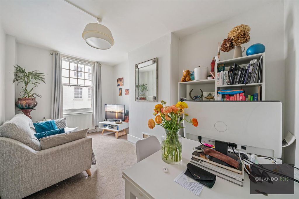 Property photo 1 of 12 Flat 55, Crawford Buildings W1H 4Ny-9.Jpg