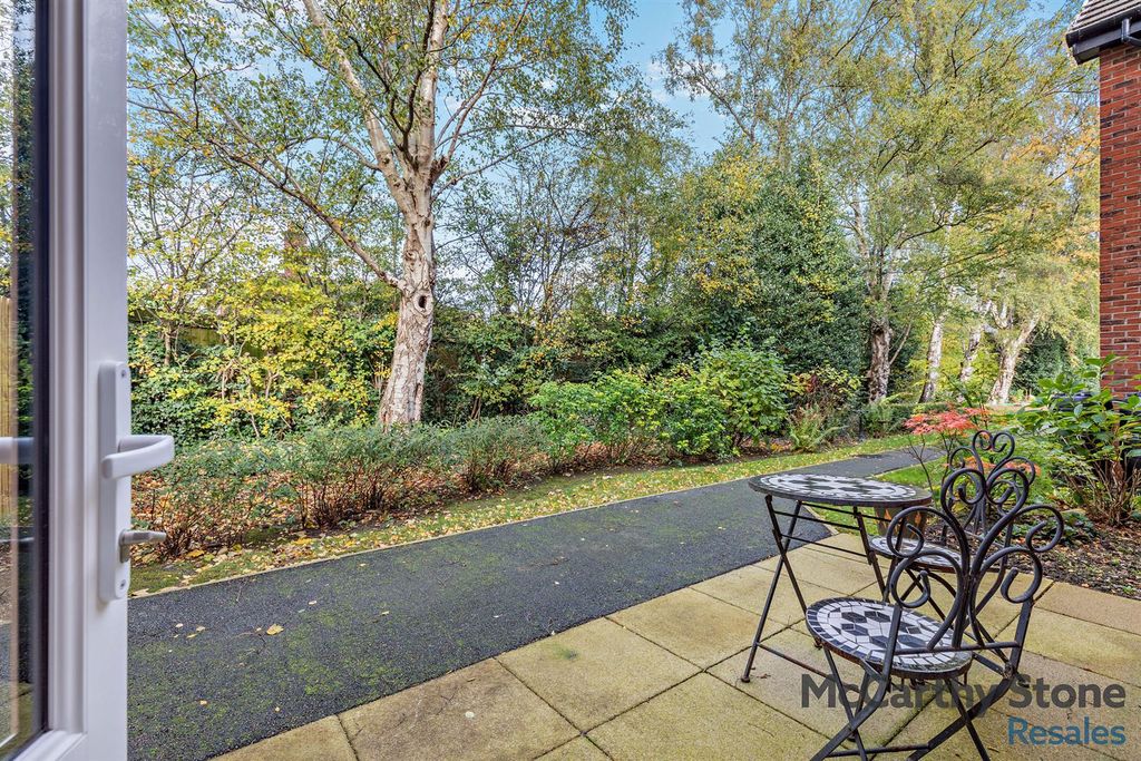 Property photo 2 of 26 8668608-Exterior01-800.Jpg