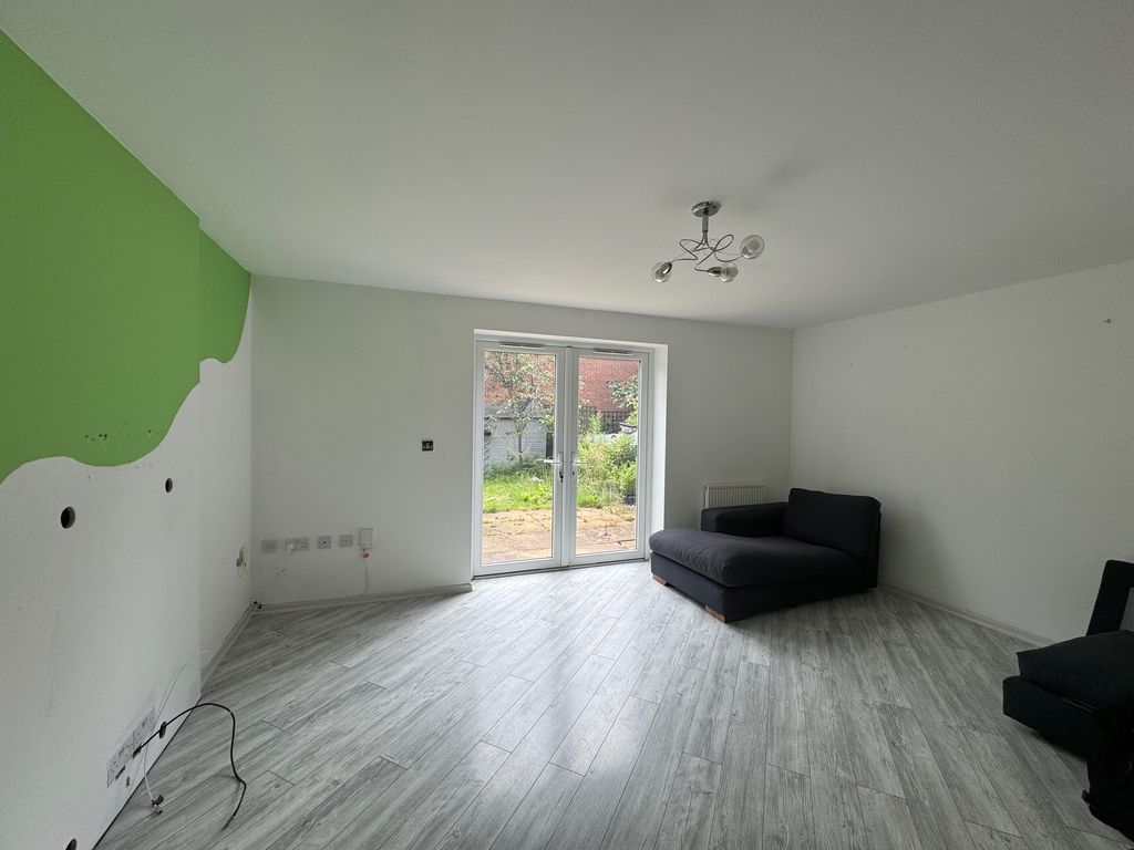Property photo 3 of 10 Image