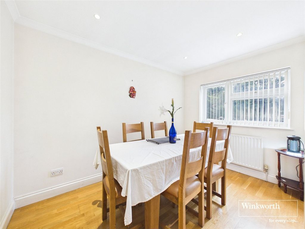 Property photo 3 of 26 Picture No. 27