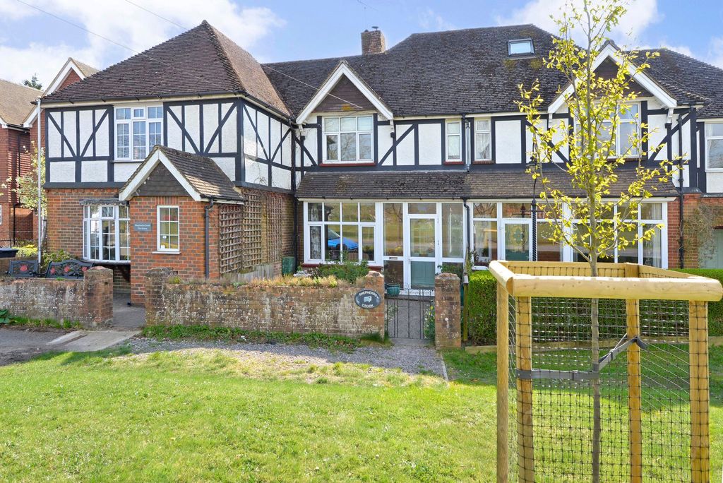 Property photo 1 of 13 Photo 10