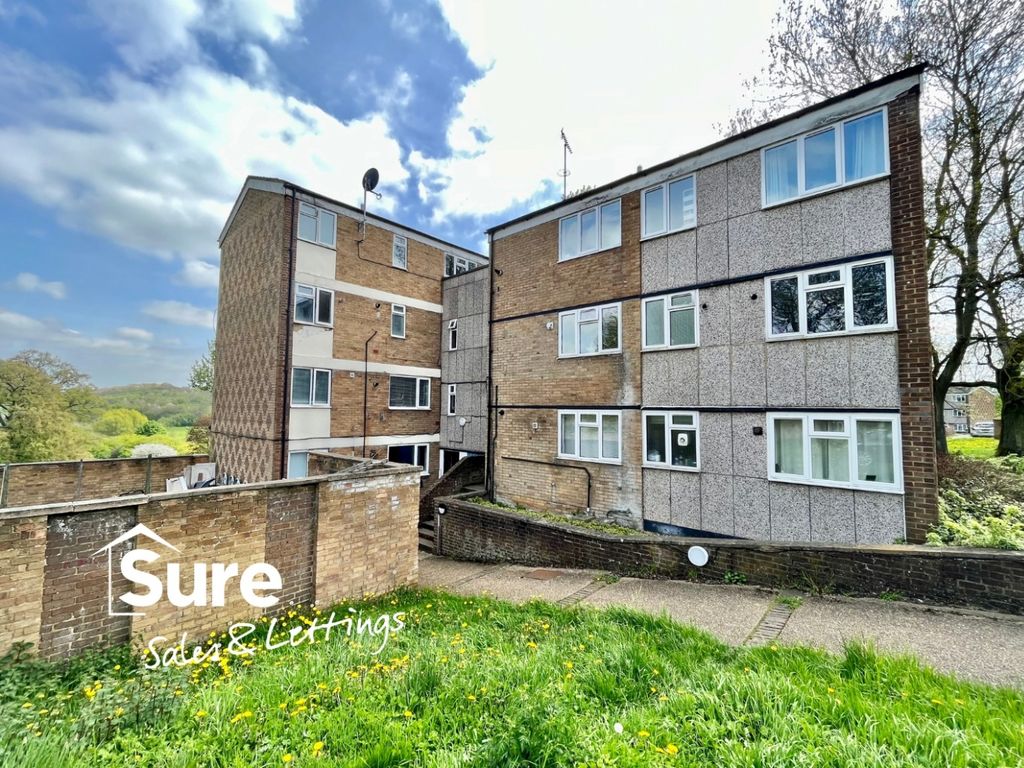 Property photo 3 of 6 2371892