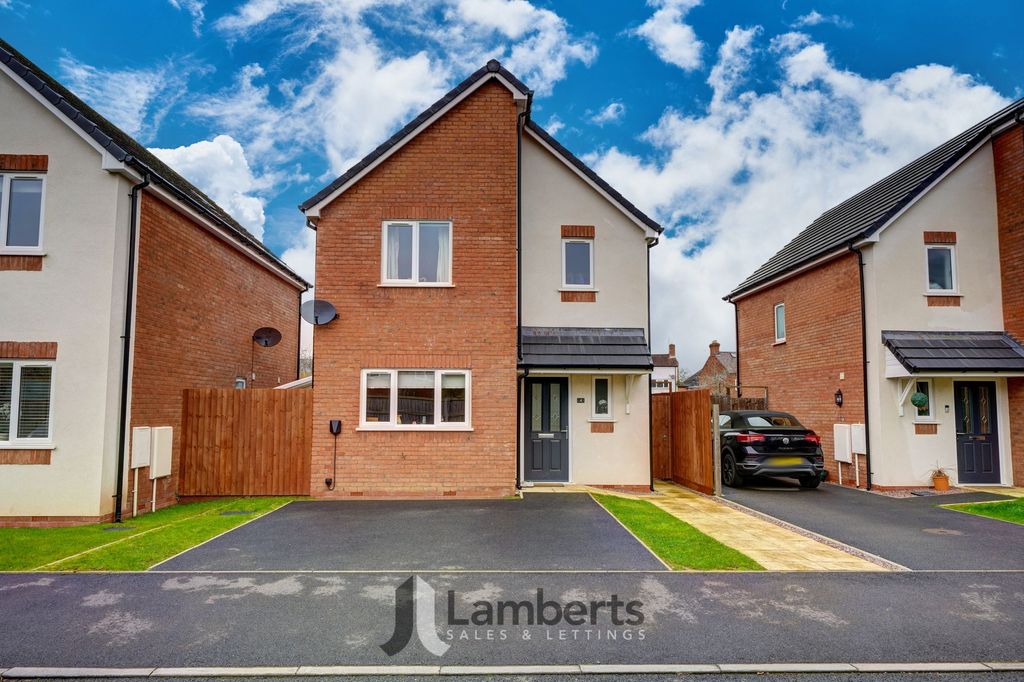 Property photo 1 of 17 Front View