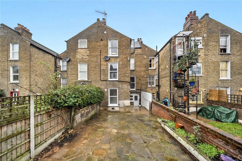 Property photo 2 of 23 Picture No. 05