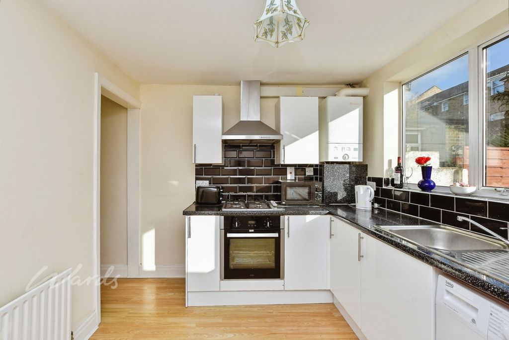 Property photo 2 of 10 Hereson 9 Kitchen...