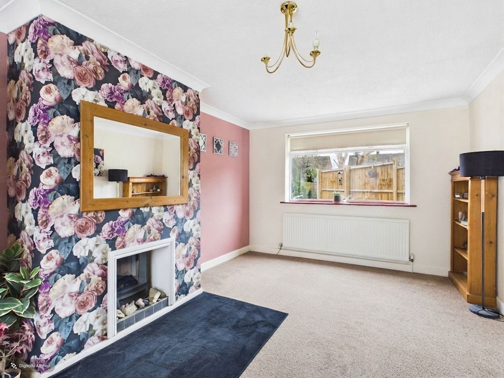 Property photo 3 of 15 Cam03016G0-Pr0083-Still004-001 (1)