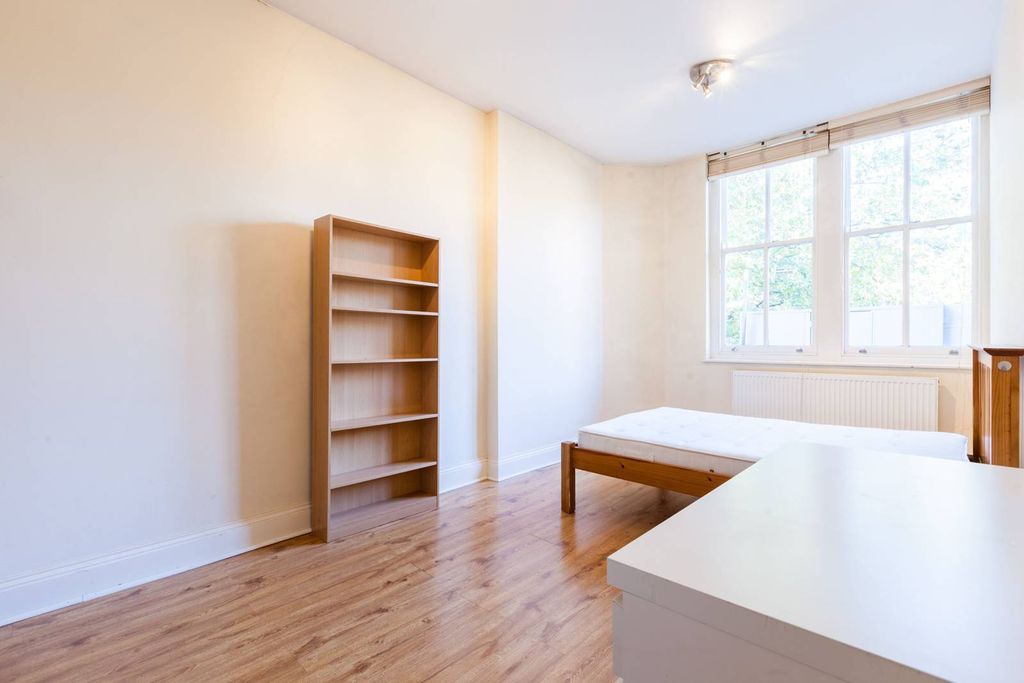 Property photo 1 of 5