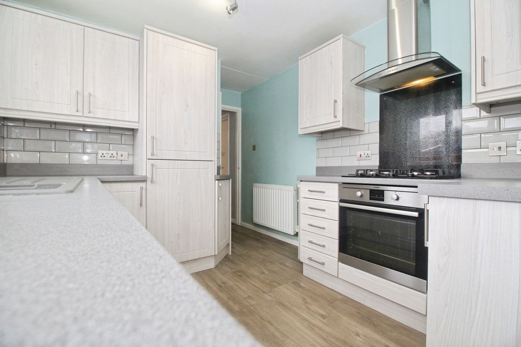 Property photo 3 of 11 Breakfast Kitchen