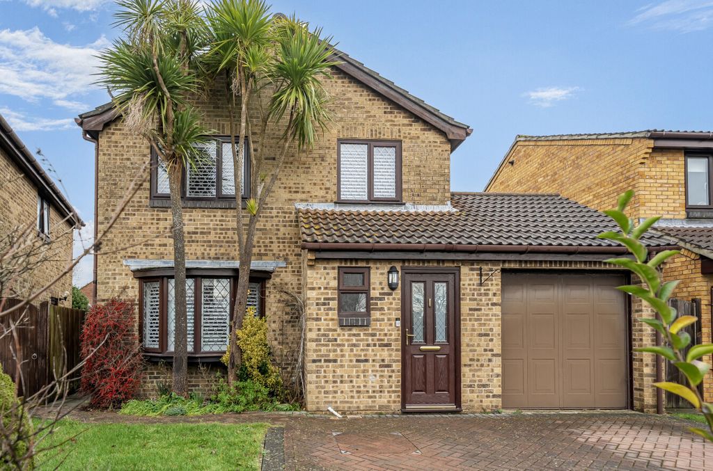 Property photo 1 of 12 1406445-13-698098...