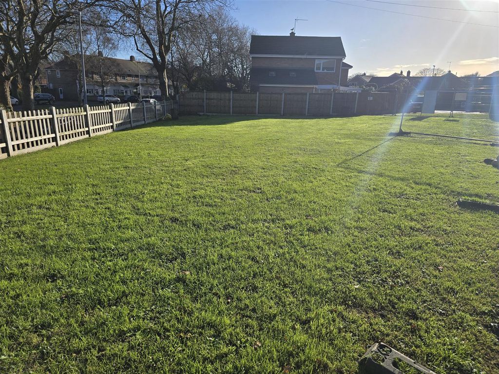 Property photo 3 of 4 Land