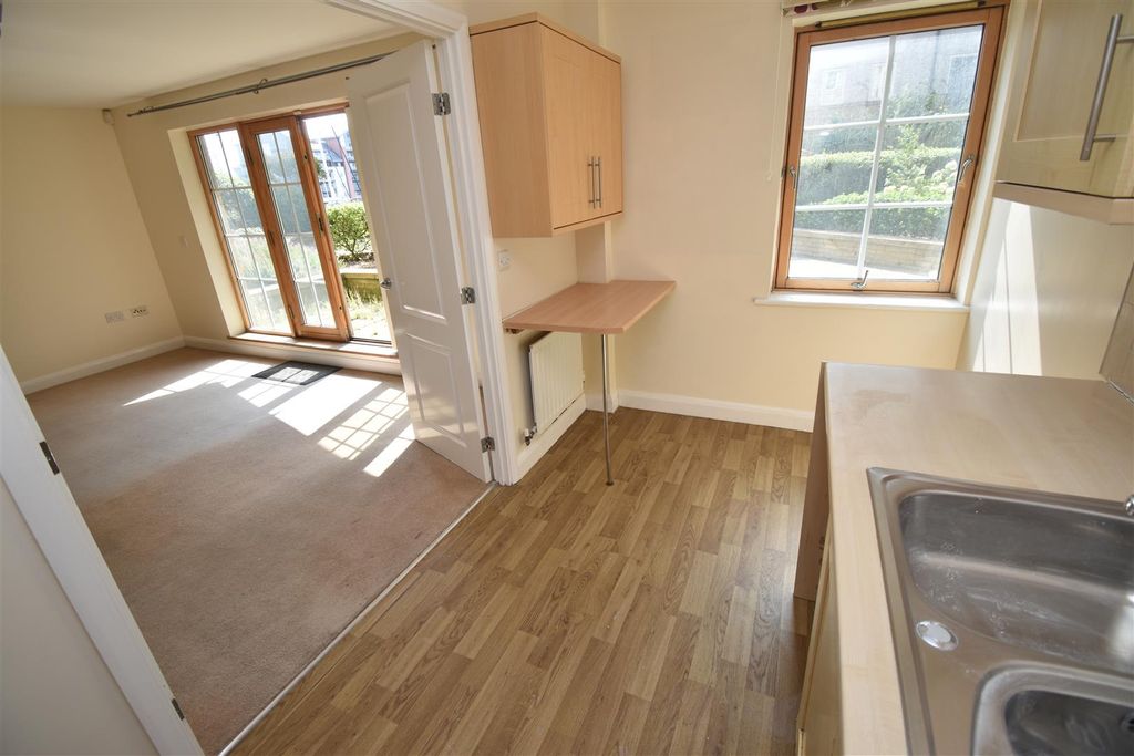 Additional image 8 of 2 bed flat for saleLower Burlington Road, Portishead. BS20