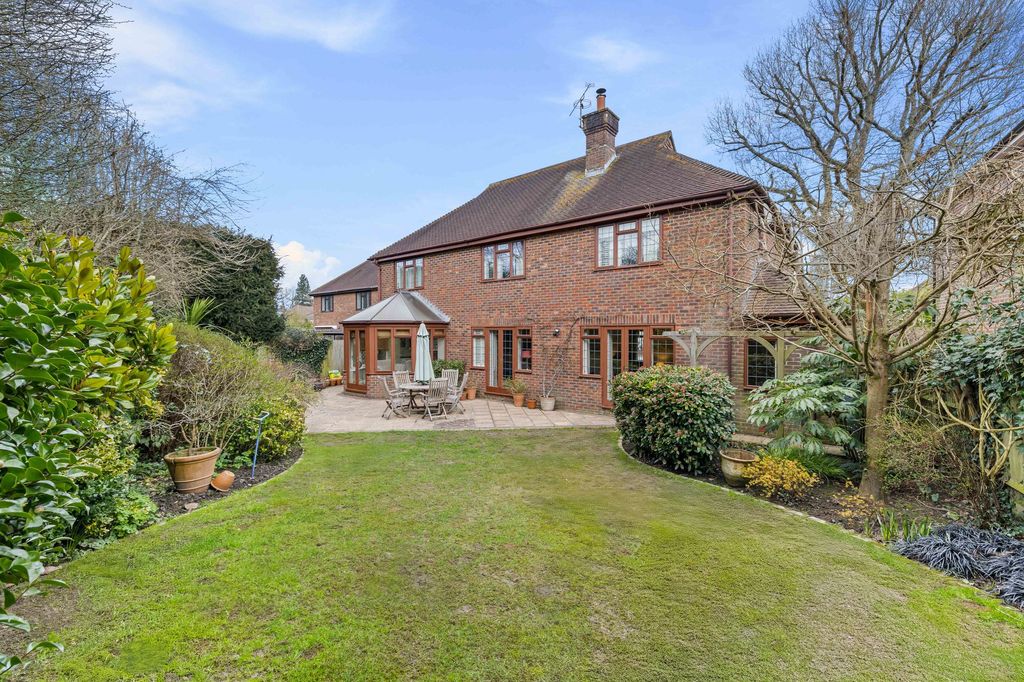 Property photo 1 of 24