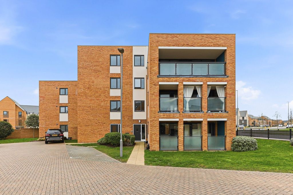 Property photo 3 of 16