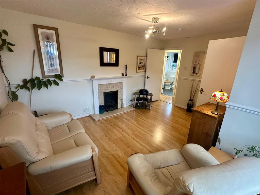 Property photo 3 of 15