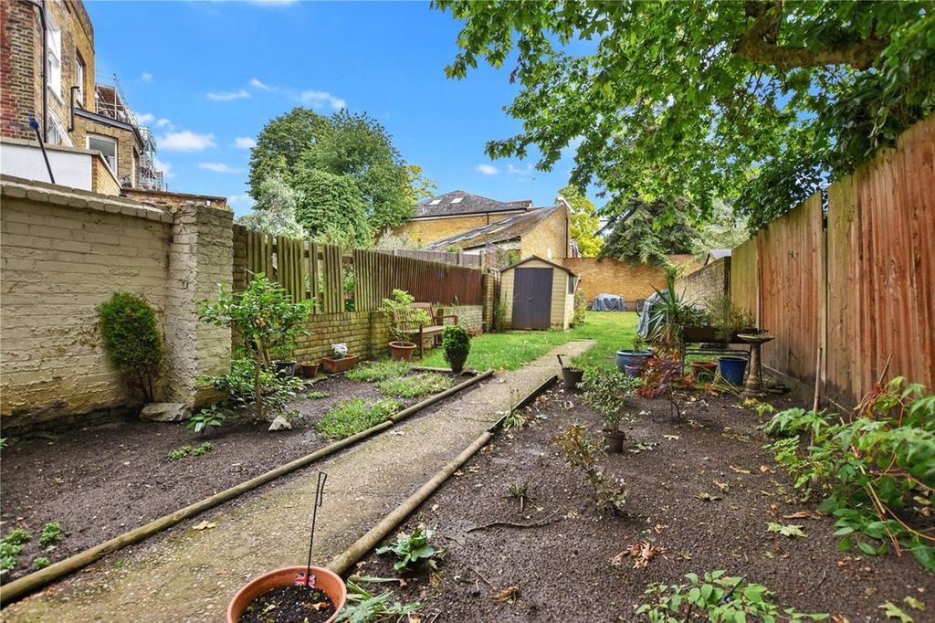 Property photo 1 of 5