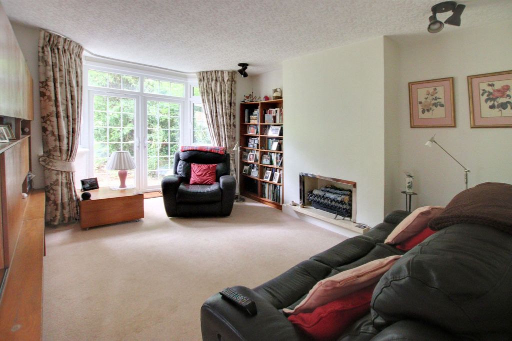 Property photo 3 of 14
