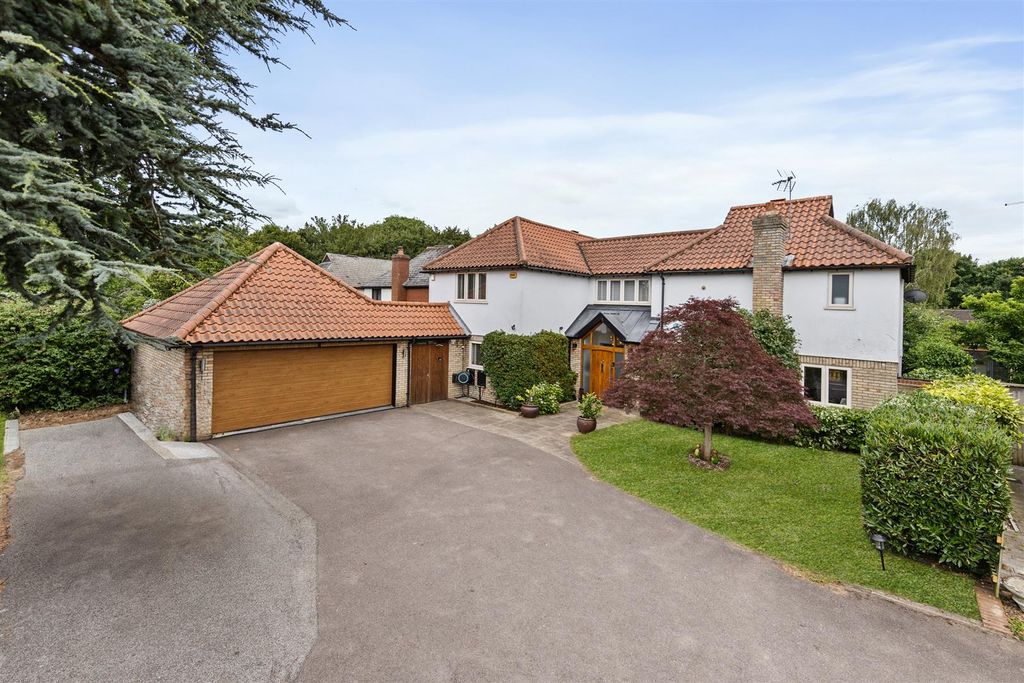 Property photo 1 of 42 Fieldonhouse02.Jpg