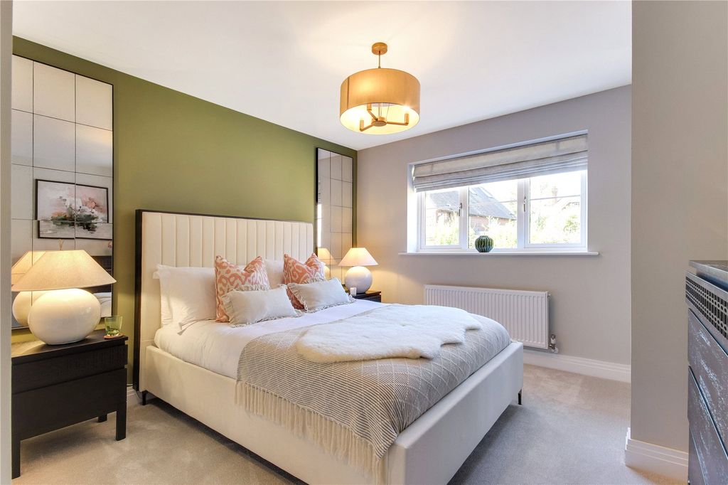 Property photo 3 of 6 Scotmey Bedroom