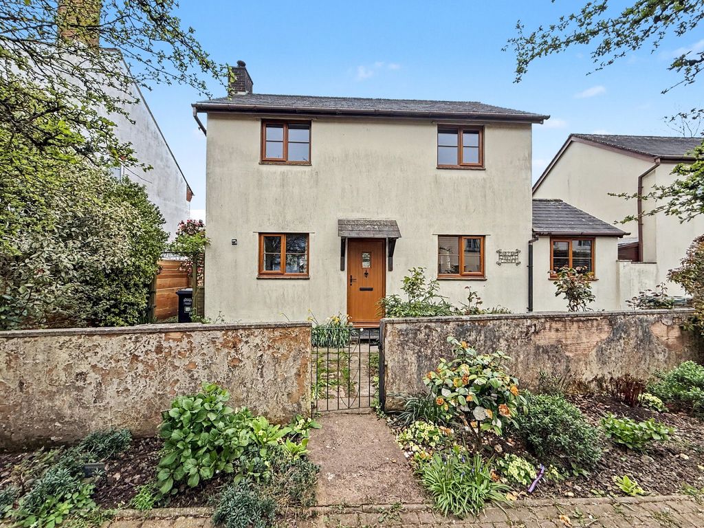 Property photo 1 of 20