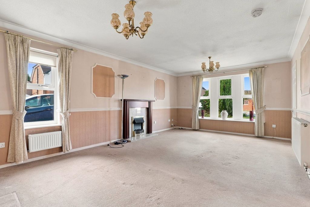 Property photo 2 of 22