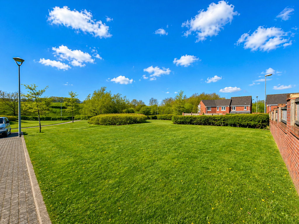 Property photo 2 of 34