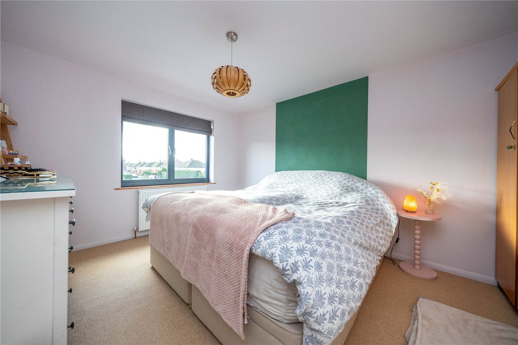 Property photo 3 of 22 Bedroom