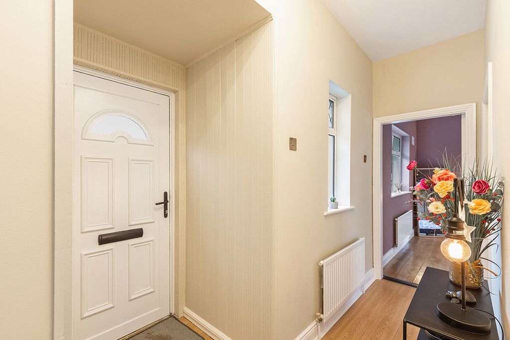 Property photo 3 of 24