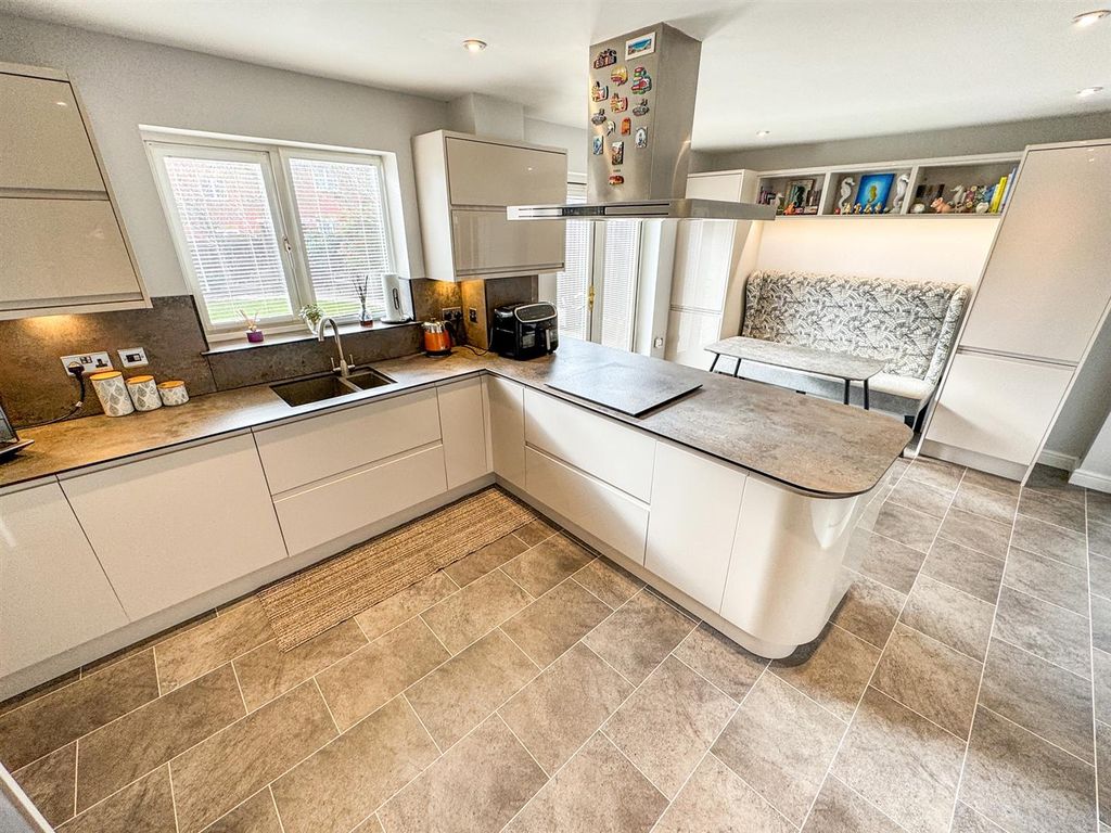 Property photo 2 of 45 Img_1674.Jpg