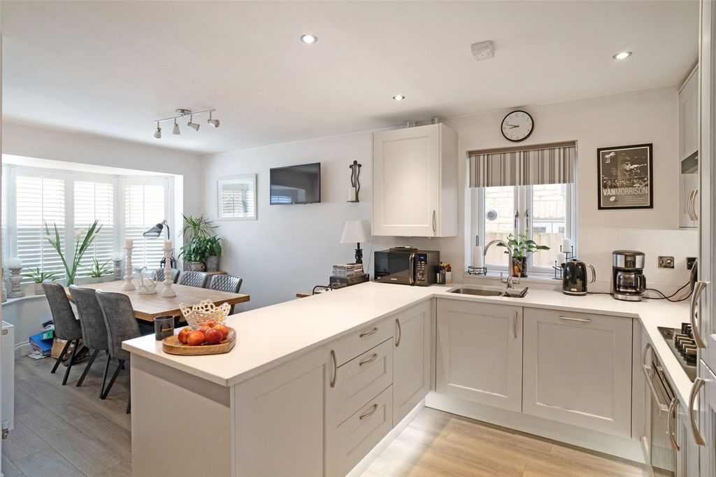 Property photo 3 of 15 Kitchen/Dining Room