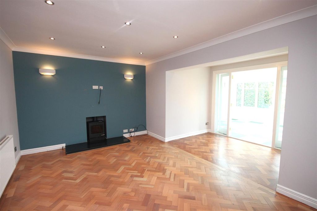 Property photo 2 of 41