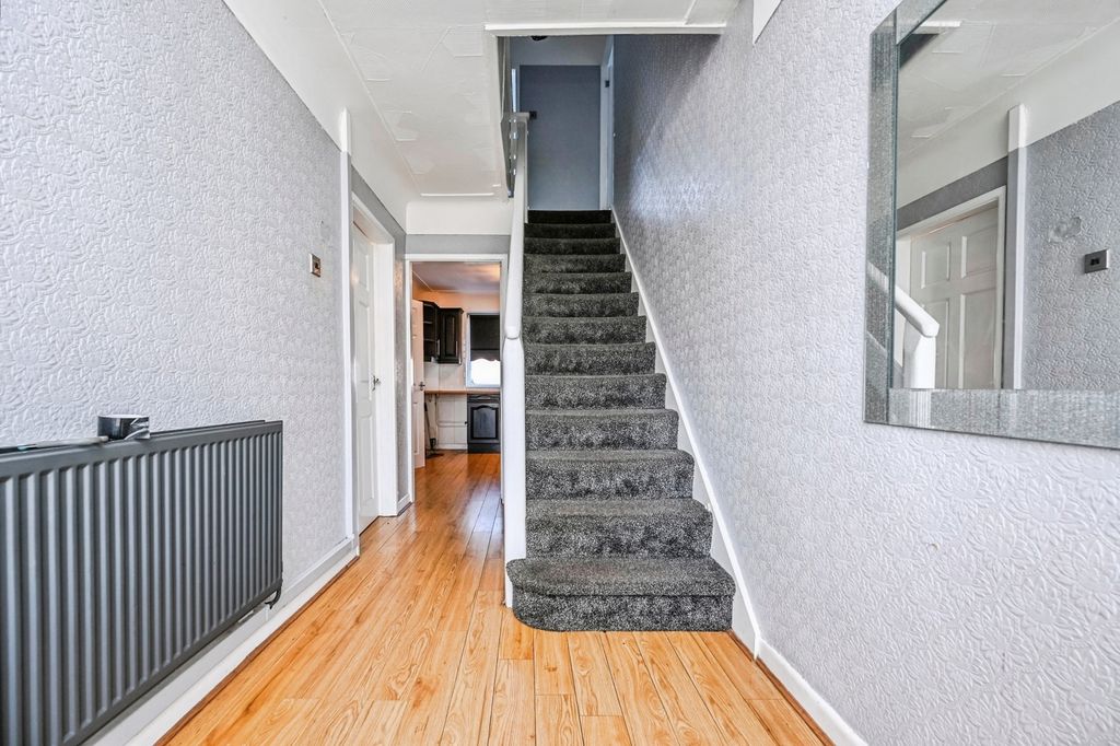 Property photo 2 of 19 Pbox-Img.Jpg