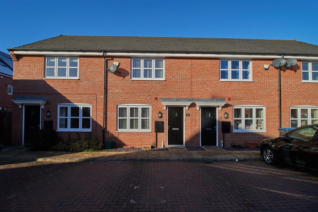Property photo 1 of 11 Yeoman Close, Hinckley.Jpg