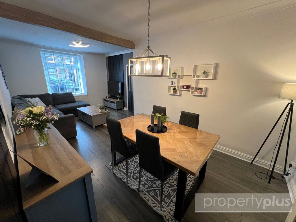 Property photo 2 of 24 Picture No. 11