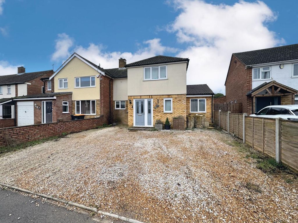 Property photo 1 of 19 Front (Exterior)