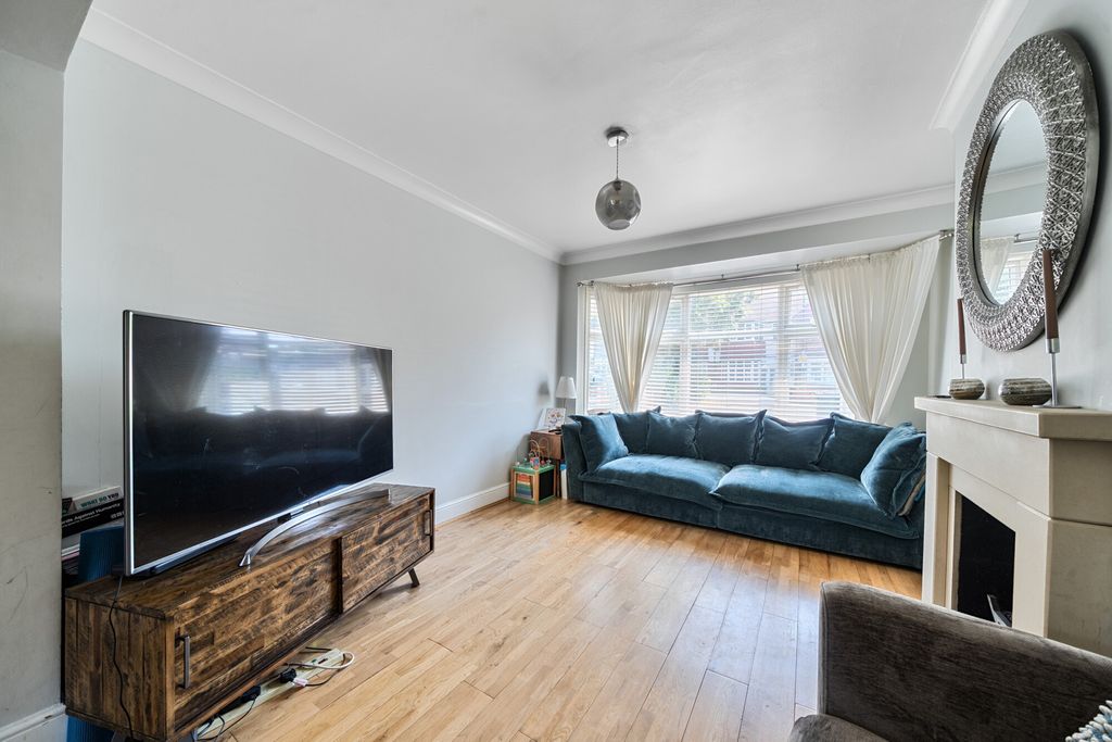 Property photo 2 of 21 1481524-12-6A3545...