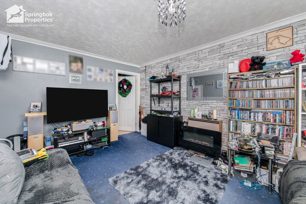 Property photo 2 of 12 Image 2